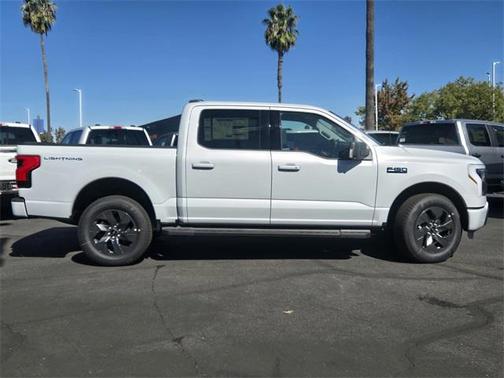 2025 Ford F-150 Lightning Flash
