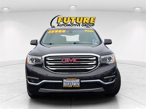 2017 GMC Acadia SLE-2