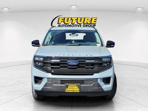 Glacier Gray Metallic Tri-Coat 2026 Ford Expedition Max Active 4x4