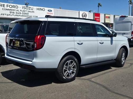 Space Silver Metallic 2026 Ford Expedition Active