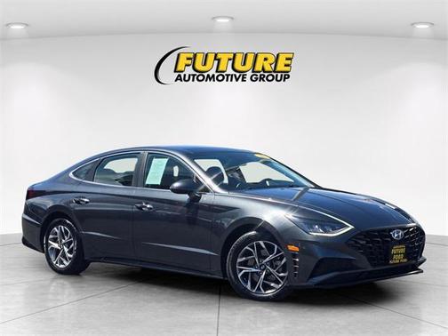 2022 Hyundai SONATA SEL