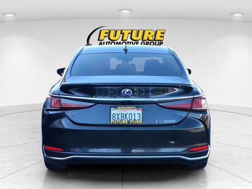 Caviar 2021 Lexus ES 300h Premium