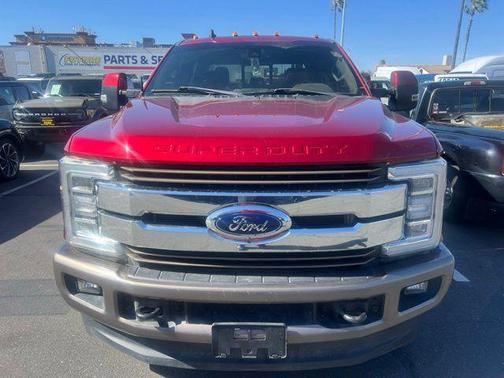 Ruby Red Metallic Tinted Clearcoat 2019 Ford F-350 King Ranch