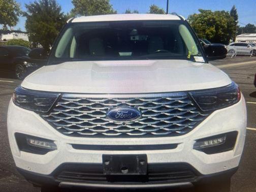 Star White Metallic Tri-Coat 2021 Ford Explorer Platinum