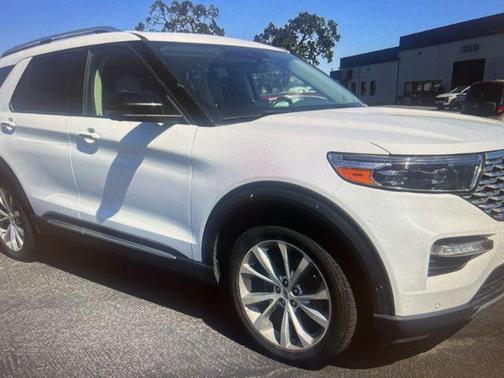 Star White Metallic Tri-Coat 2021 Ford Explorer Platinum