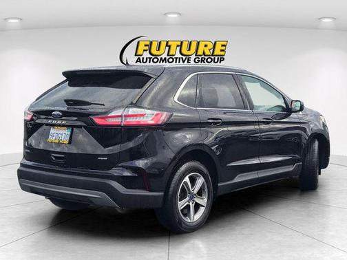 Agate Black Metallic 2022 Ford Edge SEL