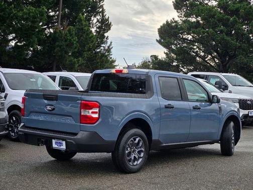 Azure Gray Metallic Tri-Coat 2026 Ford Maverick XLT