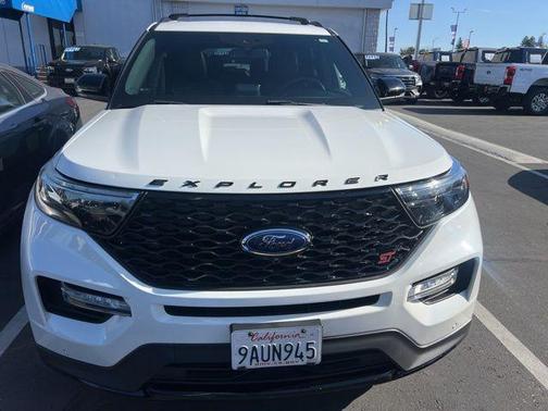 Star White Metallic Tri-Coat 2022 Ford Explorer ST