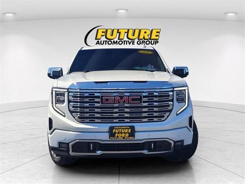 White Frost Tricoat 2023 GMC Sierra 1500 Denali
