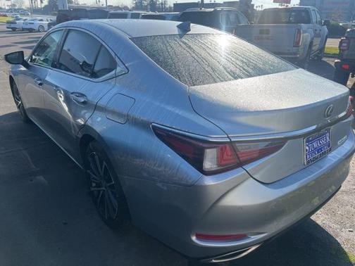 2022 Lexus ES 350 Premium