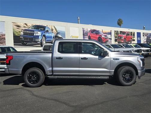 2025 Ford F-150 Lightning XLT