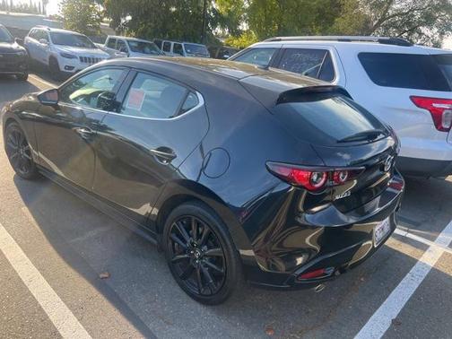 2022 Mazda Mazda3 FWD w/Premium Package