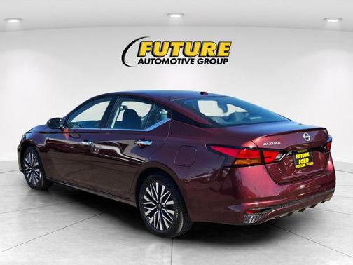 Garnet Pearl Metallic 2024 Nissan Altima 2.5 SV