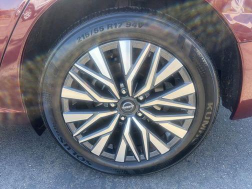 Garnet Pearl Metallic 2024 Nissan Altima 2.5 SV