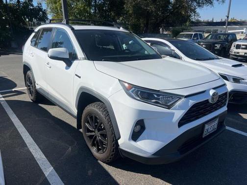 2020 Toyota RAV4 Hybrid XLE