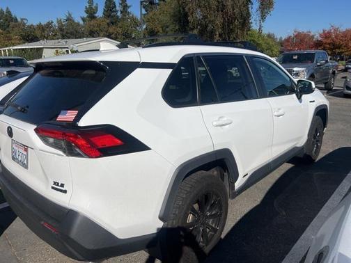 2020 Toyota RAV4 Hybrid XLE