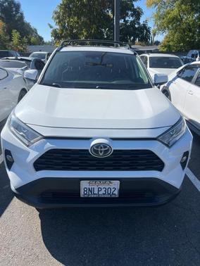 2020 Toyota RAV4 Hybrid XLE