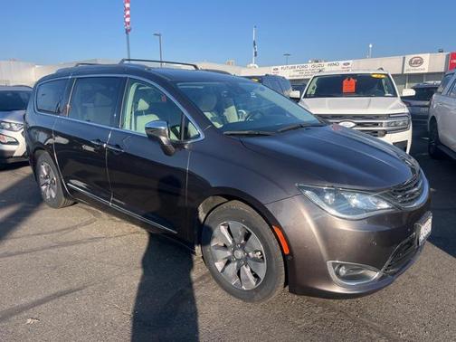 2019 Chrysler Pacifica Hybrid Limited