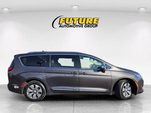 2019 Chrysler Pacifica Hybrid Limited