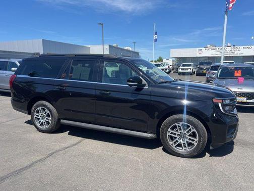 Agate Black Metallic 2025 Ford Expedition Max Active 4x4