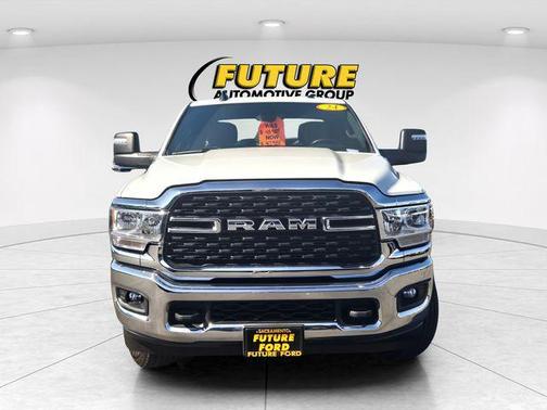 Bright White Clearcoat 2024 RAM 2500 Big Horn Crew Cab 4x4 6'4' Box