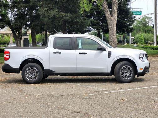 Space White Metallic 2026 Ford Maverick XLT