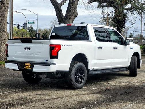 2025 Ford F-150 Lightning XLT