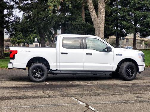 2025 Ford F-150 Lightning XLT