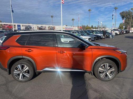 2021 Nissan Rogue SL