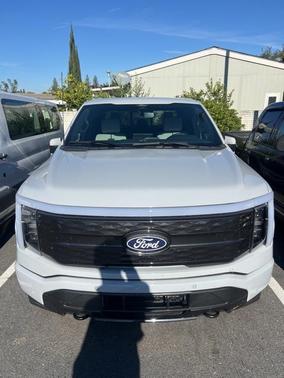 2024 Ford F-150 Lightning Platinum