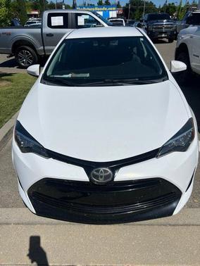 Super White 2018 Toyota Corolla LE