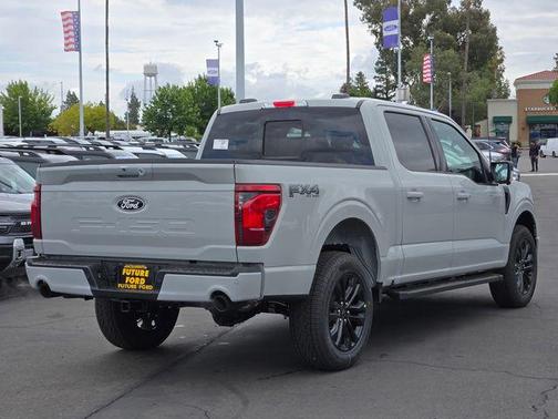 Avalanche 2026 Ford F-150 XLT