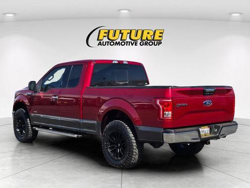 Ruby Red Metallic Tinted Clearcoat 2017 Ford F-150 XLT
