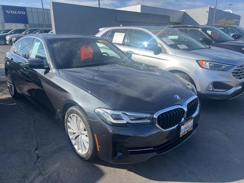 2022 BMW 530 i