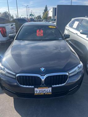 2022 BMW 530 i