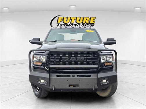 2022 RAM 3500 Big Horn Crew Cab 4x4 8' Box