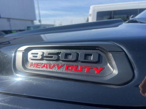 2022 RAM 3500 Big Horn Crew Cab 4x4 8' Box