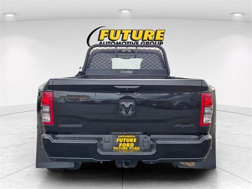 2022 RAM 3500 Big Horn Crew Cab 4x4 8' Box