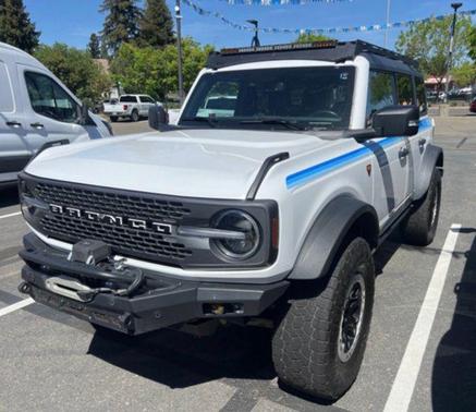Oxford White 2023 Ford Bronco Badlands