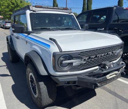Oxford White 2023 Ford Bronco Badlands