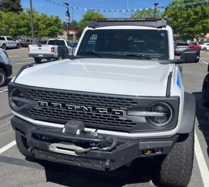 Oxford White 2023 Ford Bronco Badlands