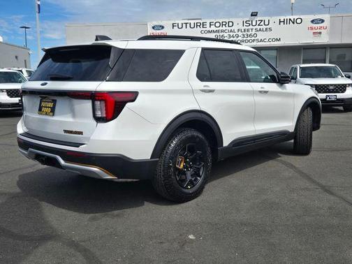 Star White Metallic Tri-Coat 2026 Ford Explorer Tremor