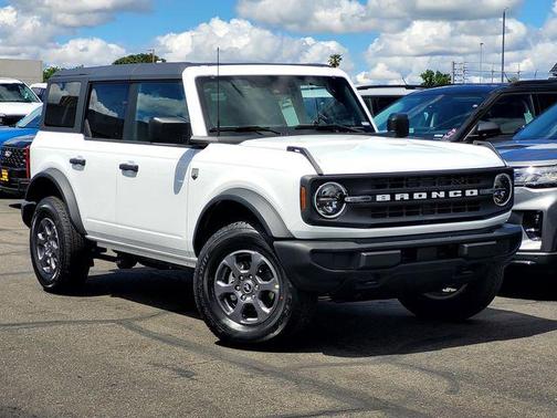 Oxford White 2026 Ford Bronco Big Bend