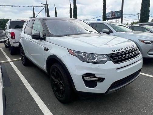 Yulong White Metallic 2017 Land Rover Discovery Sport HSE
