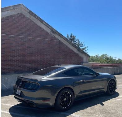 2020 Ford Mustang EcoBoost Premium