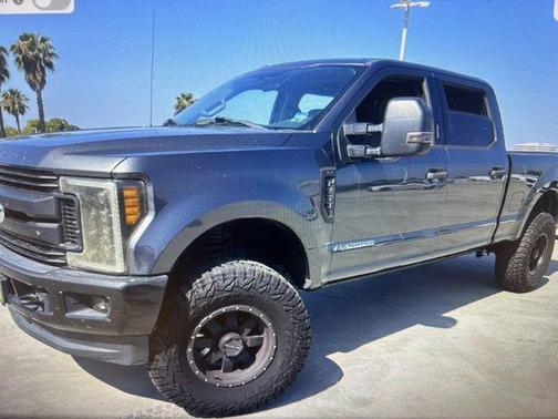 Magnetic Metallic 2019 Ford F-250 XLT