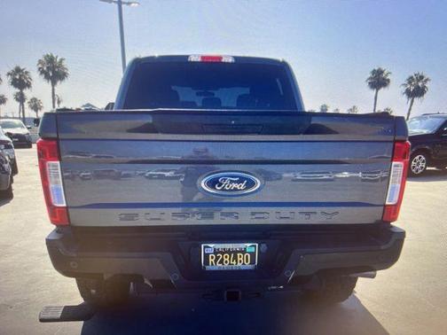 Magnetic Metallic 2019 Ford F-250 XLT