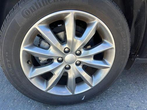 Granite Crystal Metallic Clearcoat 2018 Jeep Cherokee Latitude