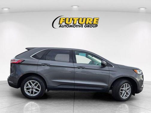 Carbonized Gray Metallic 2024 Ford Edge SEL