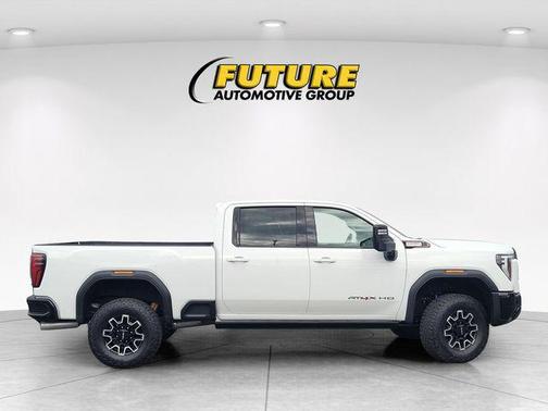 Summit White 2024 GMC Sierra 2500 AT4X